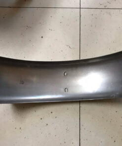 Dè trước xe 3 bánh giúp bảo vệ bánh xe