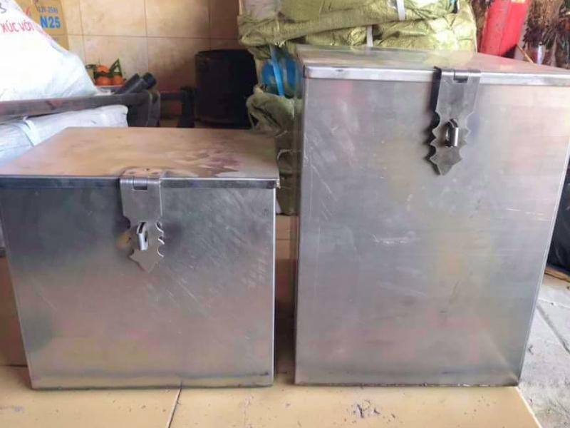 Thùng đựng phụ tùng của xe ba bánh