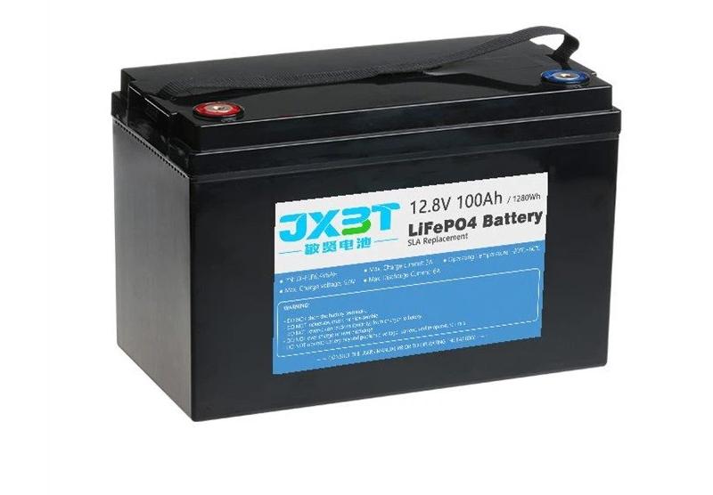 Pin Lithium-Ion có tuổi thọ cao hơn ắc quy chì, sạc nhanh hơn và ít hao hụt năng lượng