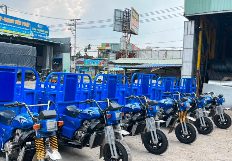 Xưởng xe lôi Tiến Phát phân phối ắc quy xe điện ba bánh chở hàng đa dạng chủng loại, hàng chính hãng, đảm bảo an toàn