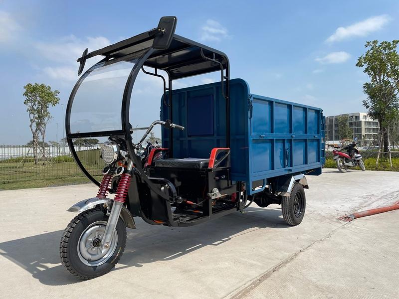 Xe điện ba bánh chở rác