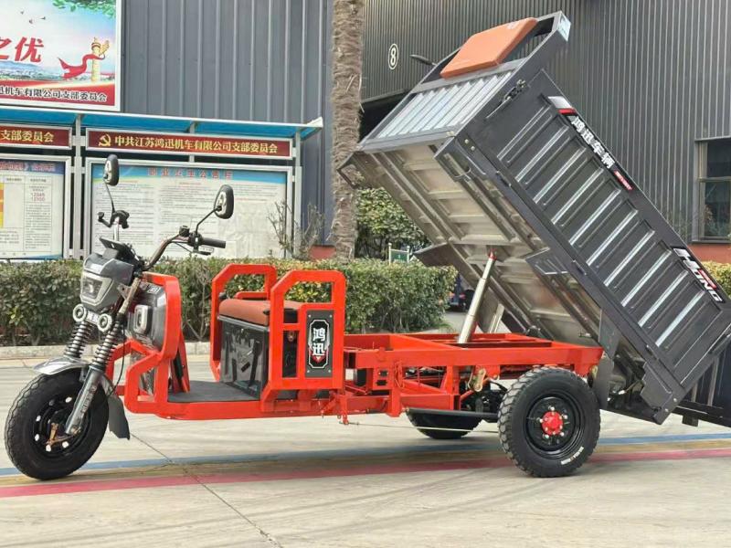 Xe ba gác điện có ben giúp việc bốc dỡ hàng hóa rời nhanh hơn nên rất được ưa chuộng